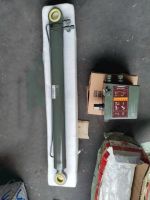 Ty nâng hạ cabin đầu kéo howo